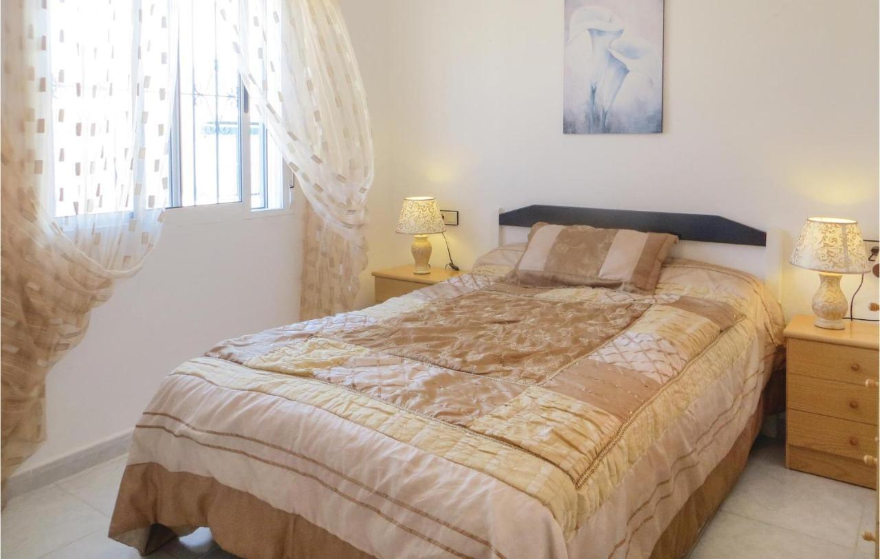 Amazing Apartment In Torrevieja With Kitchen Esterno foto